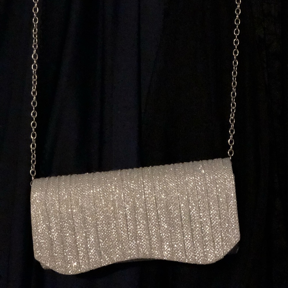Silver Sparkly Evening Bag Clutch or Purse with Silver Link Chain. New w/o tag.